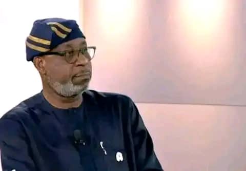 *Breaking News*

FG plans the dissolution of boards and parastatals in the coming days.

"To seek a federal appointment as Minister, Agency Head, or Board Member, you must attach a copy of your Voter's Card and the result of your Polling Unit in the 2023 presidential election."