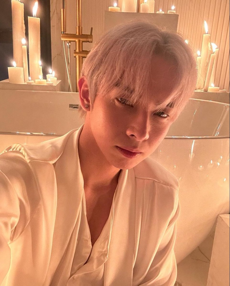 ktnloml's tweet photo. me 💀                                her pretty bias https://t.co/cH680kFEbS