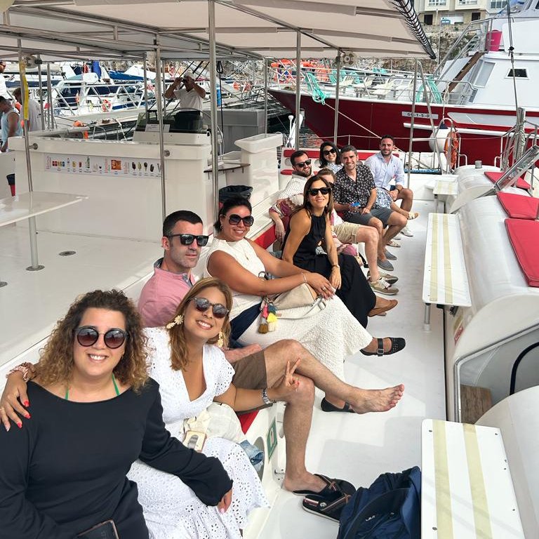 BrosGroup's tweet photo. 🔙 La semana pasada, desde @BrosGroup celebramos nuestro tradicional 'Midyear meeting' en Menorca 🏖⛵️
😍 El #equipo al completo pudo disfrutar de unos días de trabajo, diversión y conexión grupal para afrontar la segunda parte del año con toda la energía 🔋🔋
#WorkPlayHaveFun https://t.co/vvU30JrhgG