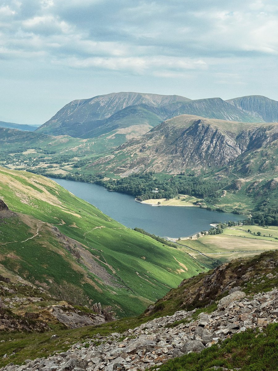 kharibiskut's tweet image. very excited about attending my first ever #epsa2023 @europsa! spending a few days hiking in the lake district before heading up north. 

if you’re going to be in glasgow, let’s catch up!