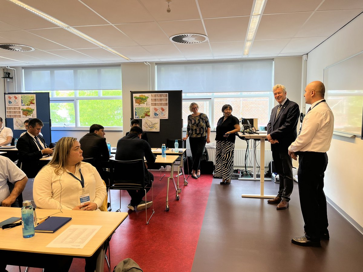 After six webinars, participants of @IHEWCD @EC_IFAS training on #strategicplanning and #futuring for addressing #climatechange in the #AralSeaBasin start their 4-day workshop at @ihedelft