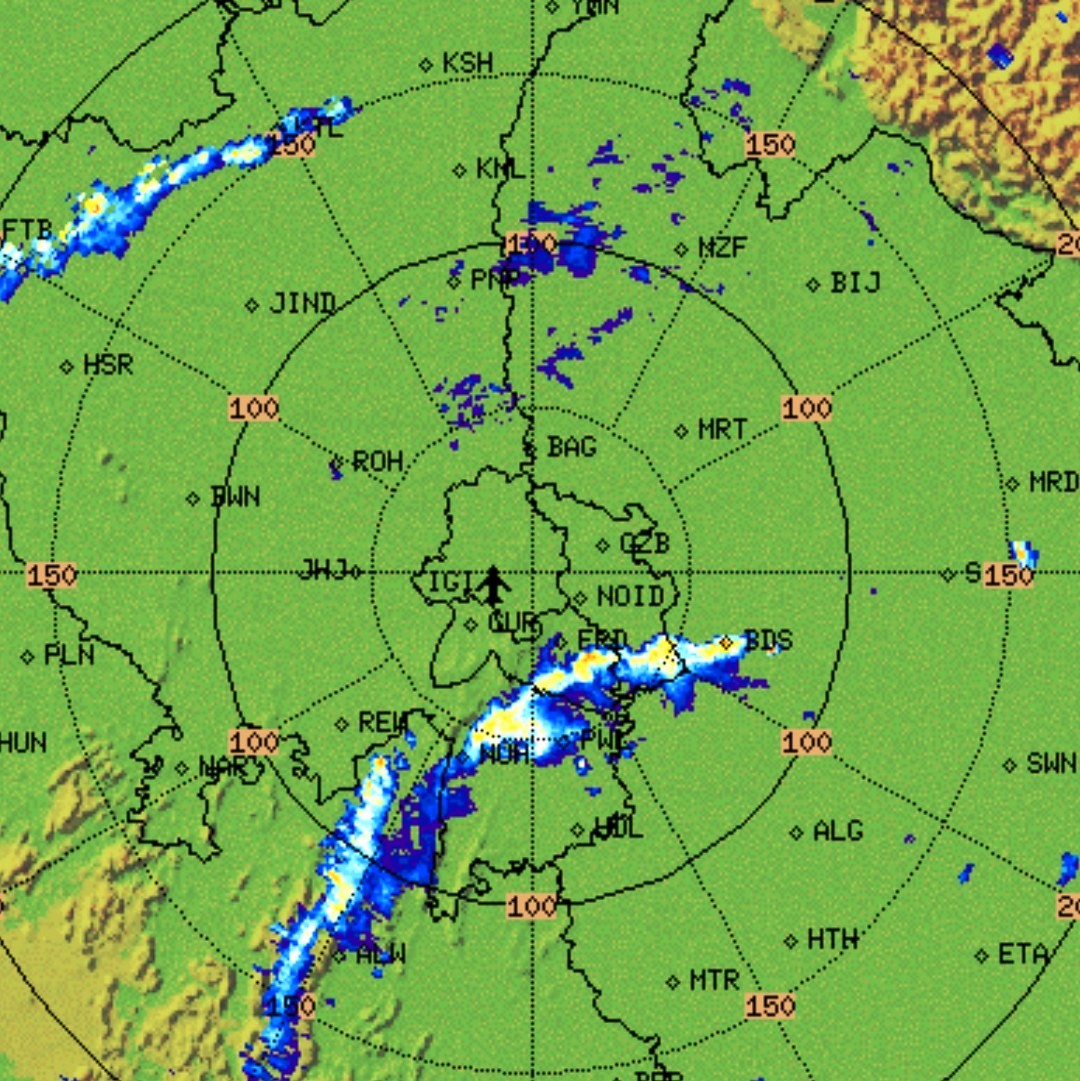 Get ready Guys, there are chances of heavy rain in the entire Delhi NCR. 😍⛈️
#CycloneBiporjoy #DelhiRains