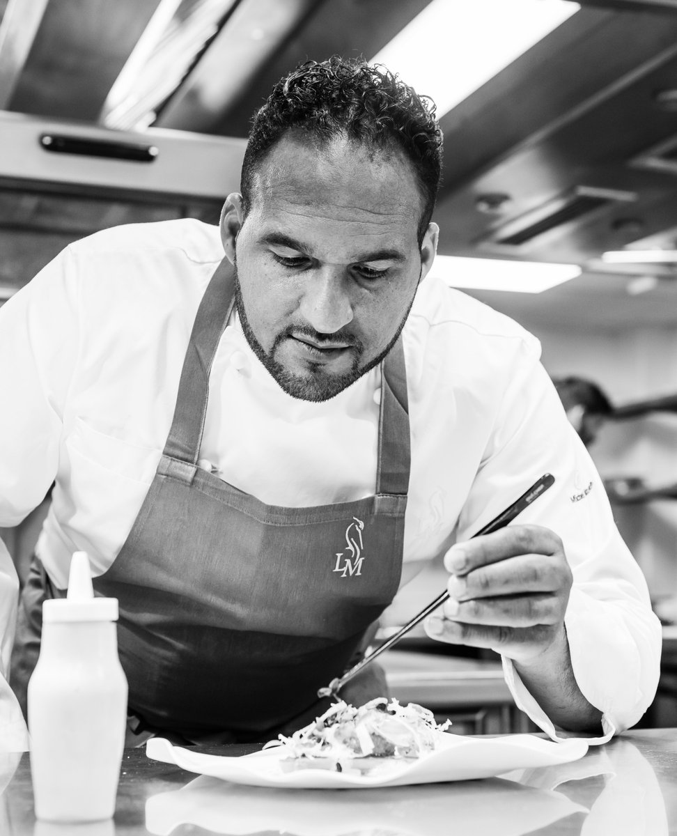 𝑨𝒏 𝑬𝒗𝒆𝒏𝒊𝒏𝒈 𝒘𝒊𝒕𝒉 𝑴𝒊𝒄𝒉𝒂𝒆𝒍 𝑪𝒂𝒊𝒏𝒆𝒔 🍴
We have just released spaces to our Evening With Michael Caines dining experience on our website. A truly personal, sensational gastronomic experience that you won't want to miss. 
lympstonemanor.co.uk/events-offers/…
