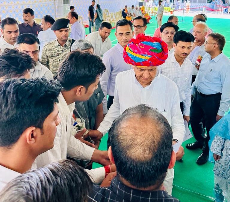 Tr_PN_Siddh's tweet photo. रुके नहीं आज का दिन भगवान् श्री जसनाथ जी के  नाम 
चलने दो बहुत जल्द ट्रेंडिंग मे आने वाले है 
#कत्रियासर_चोरी_खुलासा_हो 
@RajasthanDainik @RajCMO @zeerajasthan_ @RajGovOfficial @Jasnathdarshan @JATbera1 @Radhemahwa @TheUpenYadav @GOVINDHUDDA98 @Premsiddh29  @rajasthanpolice https://t.co/COL6PlROzI