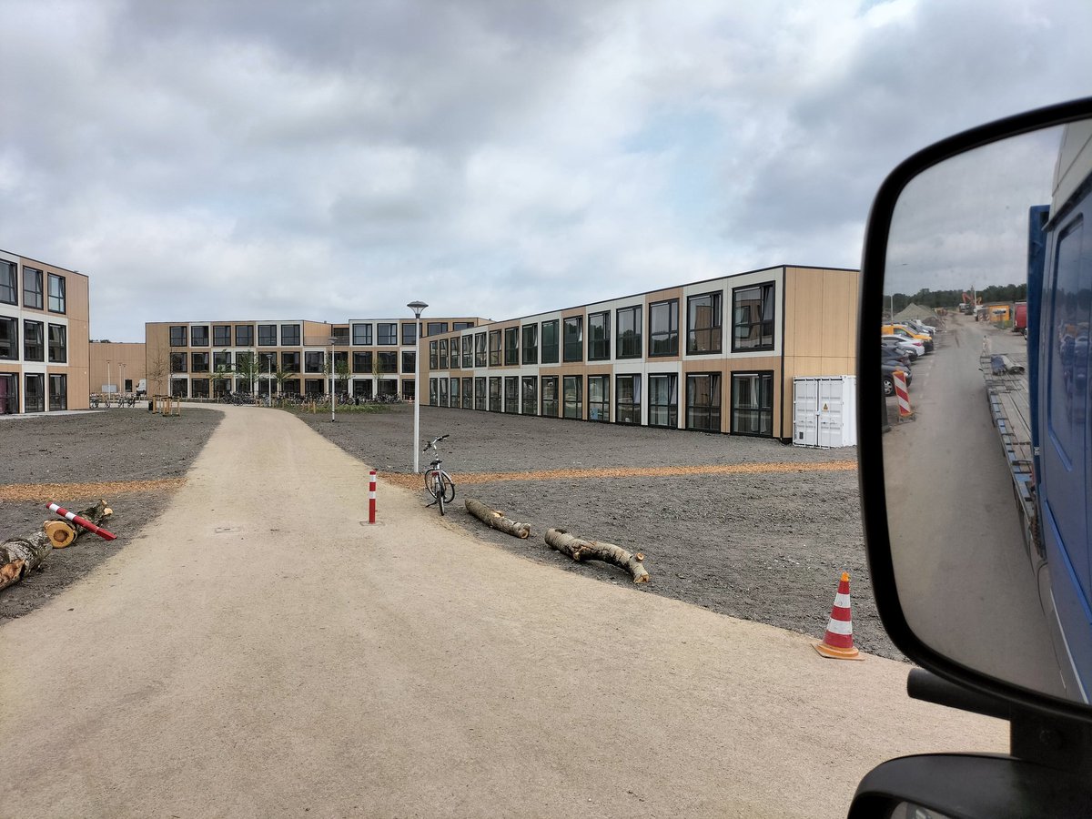 JansenEJG's tweet photo. Mijn laatste ritje Oirschot Vlaardingen gehad?! Project @DeMeeuwBV voor vluchtelingen uit Oekraïne loopt op zijn eind. #mrija https://t.co/NWKqitMHdP
