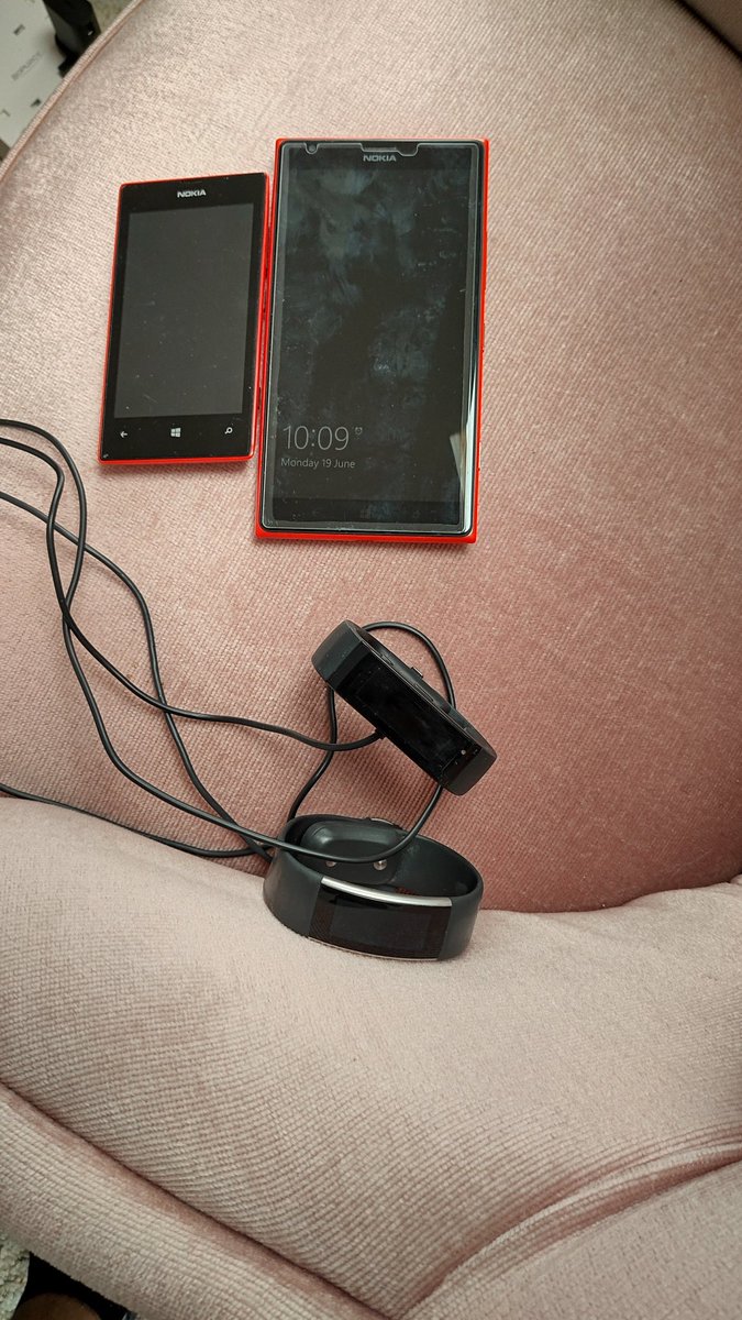 Lukehome87's tweet photo. Those were the days!
All these devices are STILL working!
Microsoft Band original
Microsoft Band 2
Nokia 520 Windows Phone
Nokia 1520 Windows Phone

@MicrosoftStore @satyanadella @Microsoft @nokia @windowsphone @Lumia @MicrosoftStore
#BringBackWindowsPhone  #Lumia @microsoftband https://t.co/TbbFrro3Vp