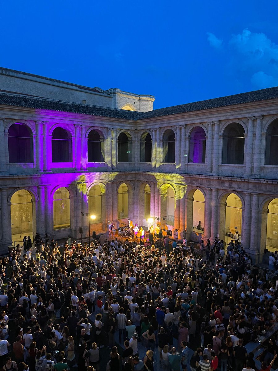 Ambientazo impresionante el pasado sábado en una nueva edición del festival Veral!