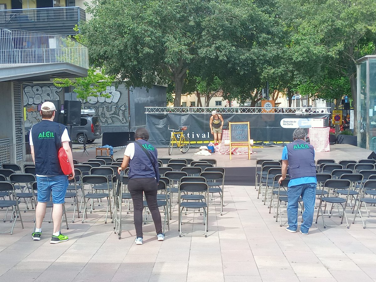 GrupCHMSM's tweet photo. 🎪[Festival Circorts]

Un any més, l'equip d'#ALCIL participa en l'organització del #festivalcircorts a @BCN_LesCorts  

Encantades de poder formar part del Festival un any més 👏👏 https://t.co/tAbDWlk9e4
