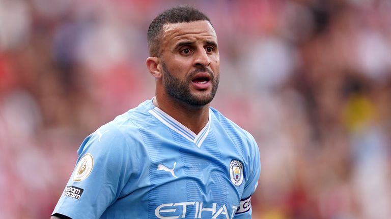 AnfieldEdition's tweet photo. 🥇| There are rumours that Liverpool are interested in Man City defender Kyle Walker. [Simon Jones - @MailSport] https://t.co/iQJhFWaHHa