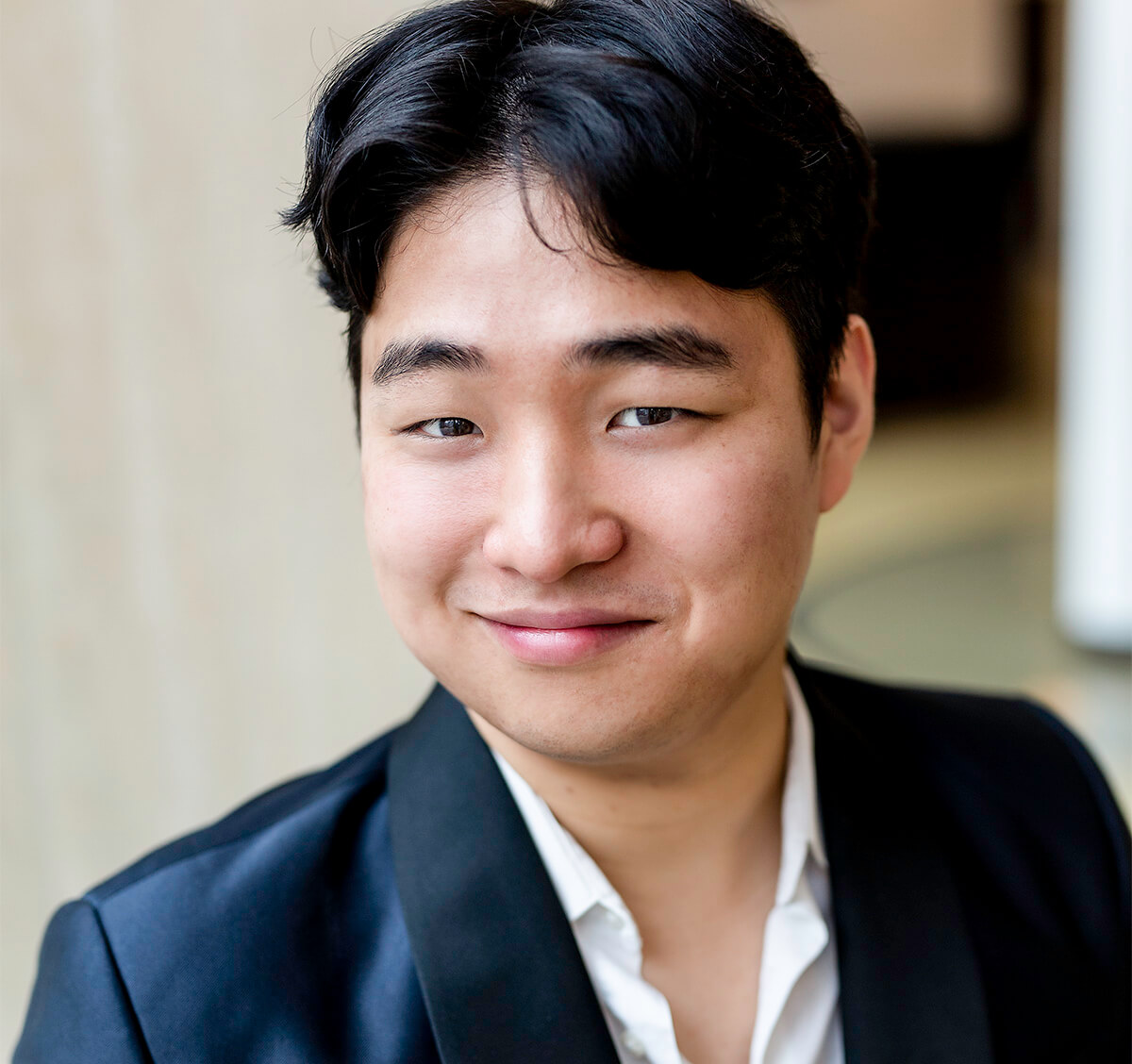 Der lyrische Tenor Sungho Kim, ehemaliges Mitglied im Internationalen Opernstudio der Staatsoper Hamburg 2018-2020 und derzeit Ensemblemitglied der Oper Dortmund, hat den BBC Cardiff Singer of the World 2023 Song Prize gewonnen. #staatsoperHH #iosHH @koerberstiftung