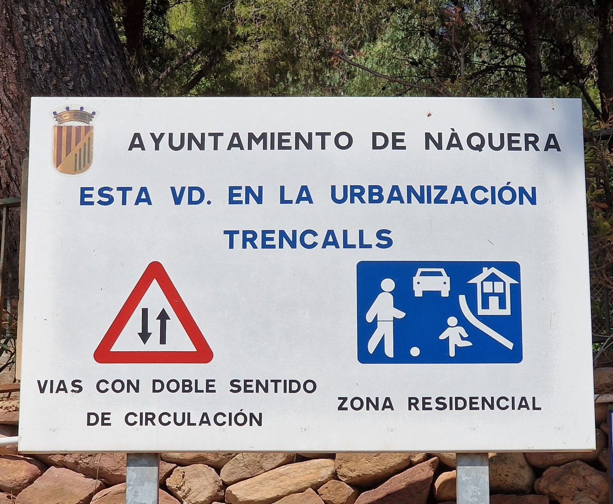 *La urbanización els Trencalls* apoya a la *plataforma Institut Ara* 

La puesta en marcha de un Instituto de Educac io n Secundaria, Bachillerato y Formación Profesional es una reivindicación de todo el pueblo de Náquera