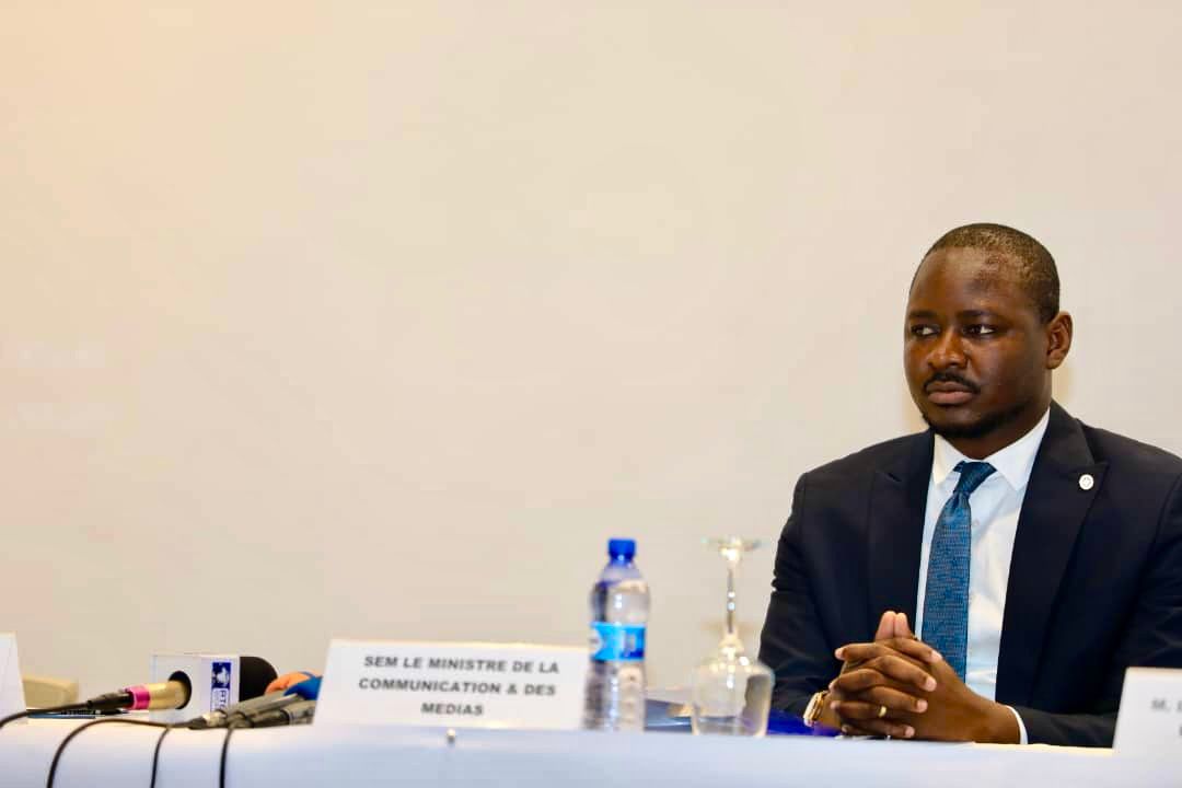 cedrictshikuma's tweet photo. #RDC🇨🇩: Le changement de narratif de la #RDC était au centre des fructueux échanges, organisé ce 13.06.2023 par l'@UNESCOKinshasa, entre le @Com_mediasRDC, la @comgenpnc, les journalistes, la @MONUSCO.

La responsabilité de chaque partie a été établie dans ce jeu démocratique. https://t.co/1LhsbNuFU5