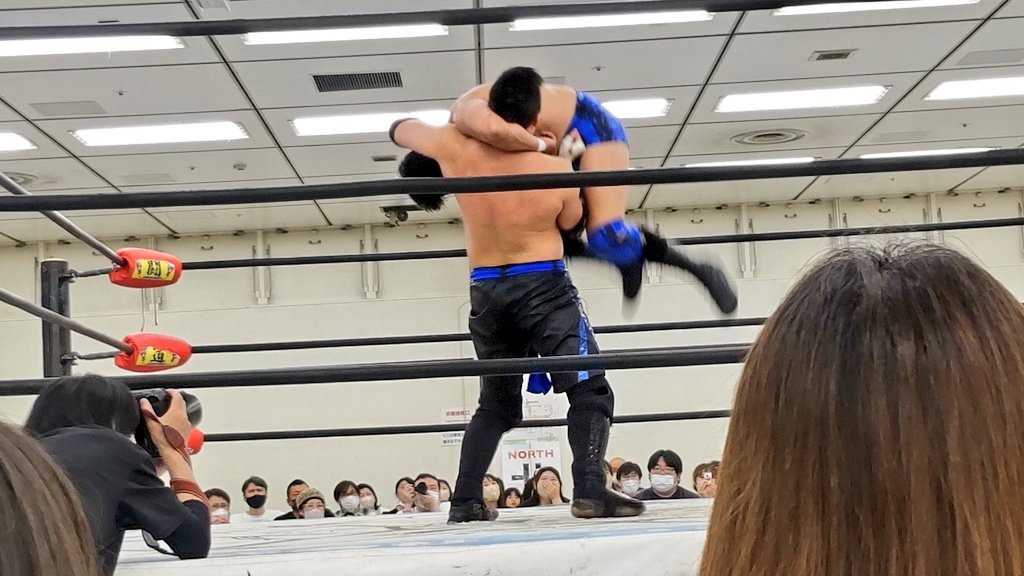 (·∀·)概ね熱くていい試合だったですがなあ…なんでかなあ…笑

#bjw #ランズエンド