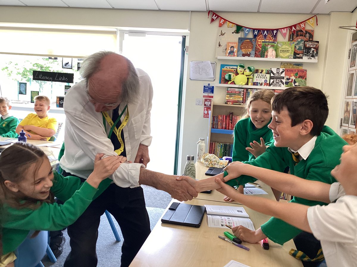 Mont Blanc are having their third and final session of the year with <a href="/DebtAware/">DebtAware</a>. Mr Souter always hold their attention with his sense of humour while teaching them the really important life skills of money management. #FinancialEducation #MoneyManagement #MoneyMentors