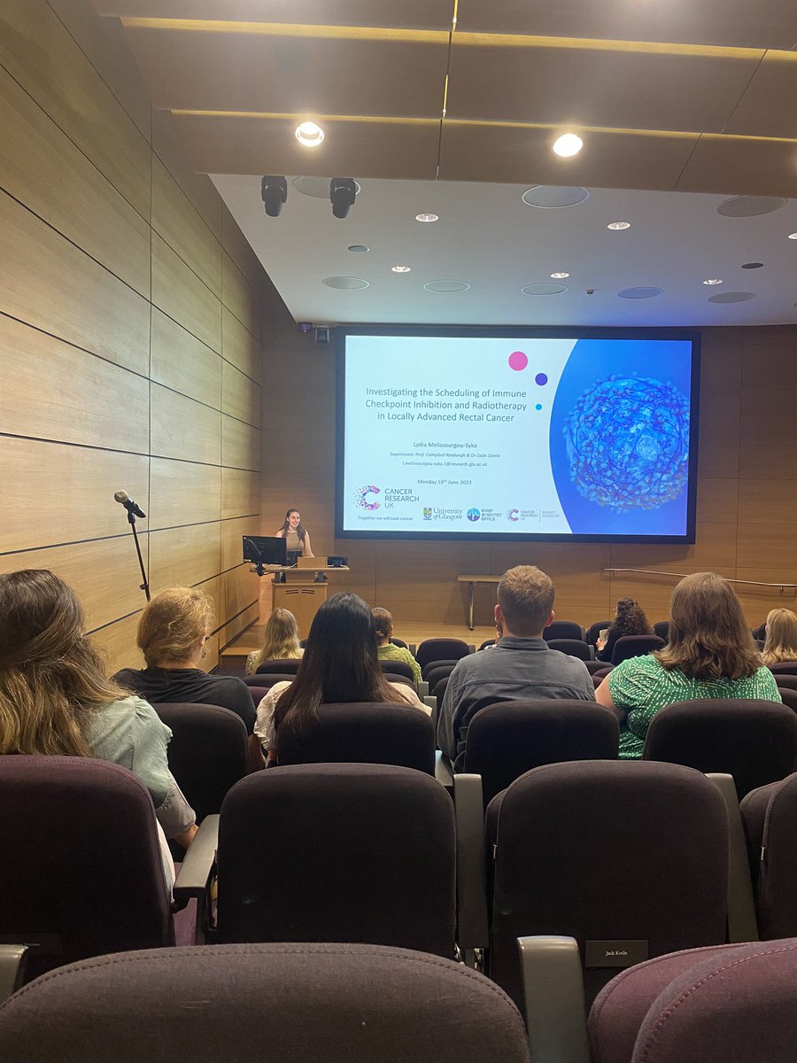 Kicking off the day at @RadNetCRUKCoL PhD/postdoc symposium with @L_Melissourgou presenting on the scheduling and immune stimulatory effects of RT + anti-PD1 combination in rectal cancer orthotopic models 💉☢️🐁 @C_Roxburgh @ColinWSteele @UofGCancerSci @CRUK_BI