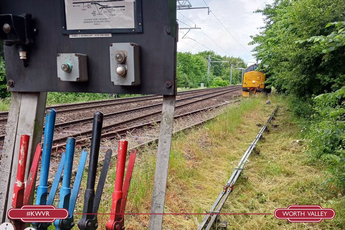 The next gala visitor is coming as 37403 prepares to leave Bo'ness & Kinneil Railway this morning!

#kwvr // kwvr.co.uk