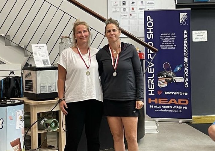 EuropeanSquash's tweet photo. 🇩🇰 DANISH MASTERS 2023 🇩🇰

📣Results 👉🏼 https://t.co/a6i5ykgz2r

#EuroSquash #MasterSquash #SeniorSquash https://t.co/wZbn3sRUR6