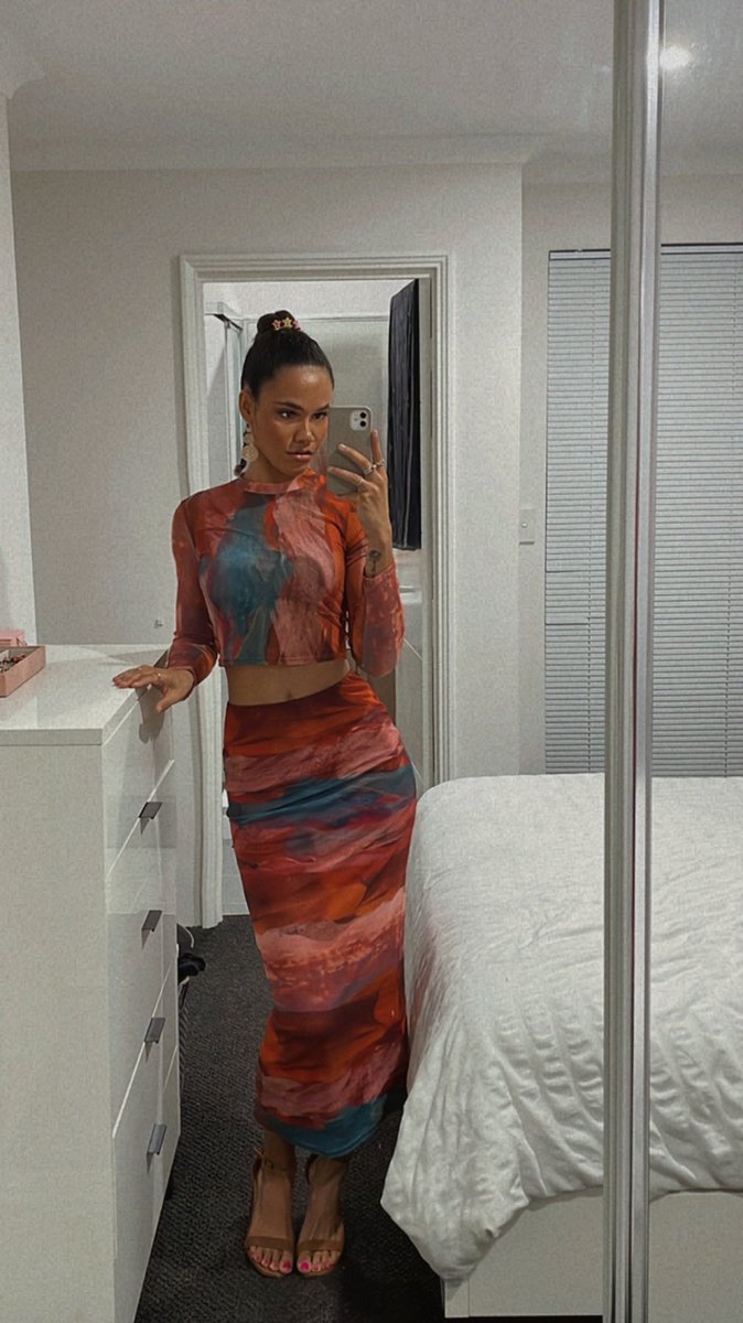 KCookie34's tweet photo. Little dump of the last few days! #ootd 
🧡🤍🖤🤎 https://t.co/yVdSpZ074j