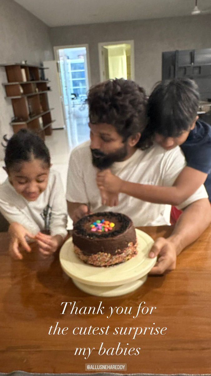 Father’s Day special 🥰

#AlluAyaan and #AlluArha baked @alluarjun a delicious cake on #FathersDay 🎂

#AlluArjun #Tollywood #TollywoodActor