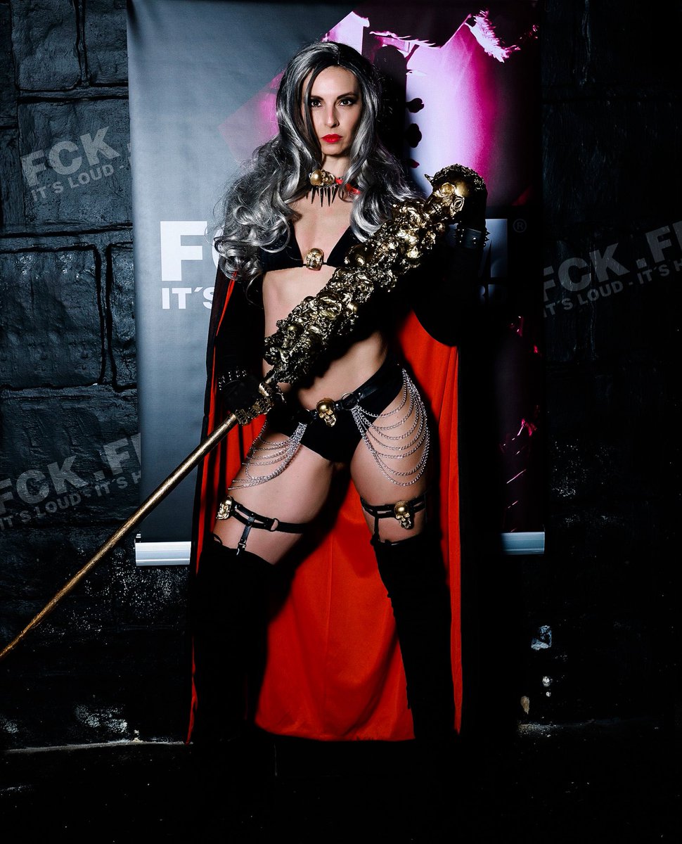 Our Radio Host and long-time FCK.FM Girl Anna as #ladydeath 💀 Don‘t miss her next Show ESCAPE WITH ANNA and listen to all her shows on major podcast sites 🎙️🔊🔊