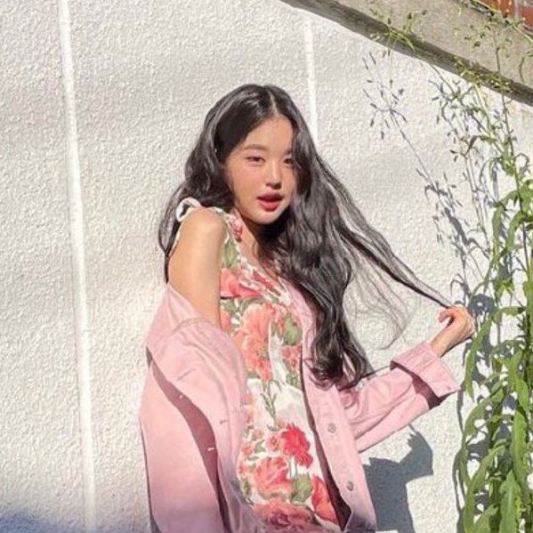 luv2psh's tweet photo. restarting… 

hi! I’m isha! looking for interactive engene, nswer, fearnot, blinks, or any fandom will do.

— she / her 
— not new to #stantwt #kpoptwt 
— like and rt to spread, tyy !🫶🏻 https://t.co/mwy1ecxP7A