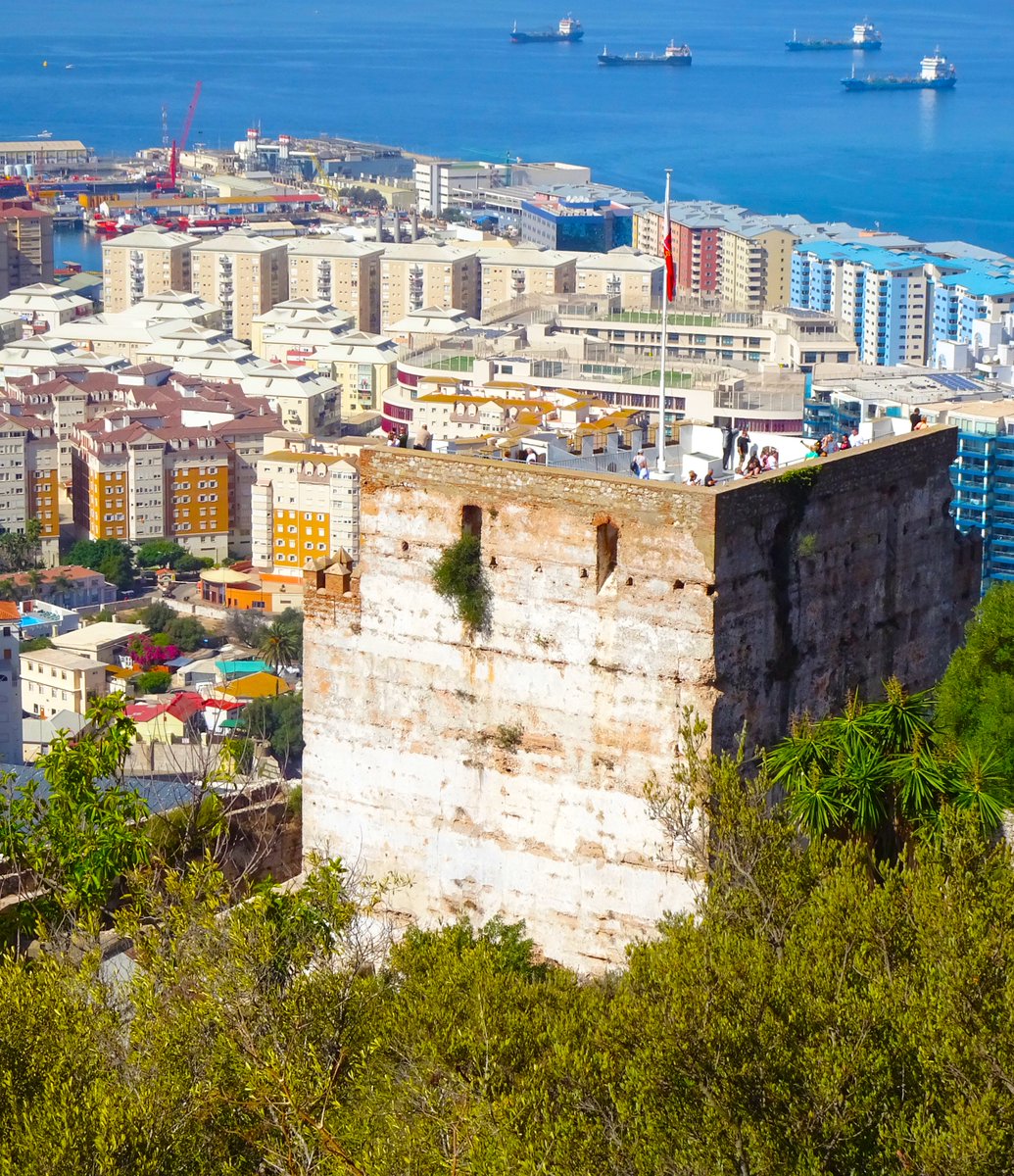 Hello Monday! Have a great day! 📷
Gibraltar Weather 19 June 2023
Sunrise 07:04📷/ Sunset 21:41📷
Broken Clouds 20°/25°
Humidity 61%
See the weather for the next few days
whatsoningibraltar.com/weather
#gibraltar #gib #gibraltarweather #visitgibraltar #whatsoningibralt