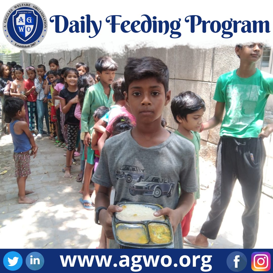 As a part of our initiative in association with @the.biggerpicture, AGWO is trying to eradicate hunger and bring smiles on the faces of slum children and people by running daily food programs
#ngo #donathe #love #care #clothes #food #charity #equity #explore #covid #society #help