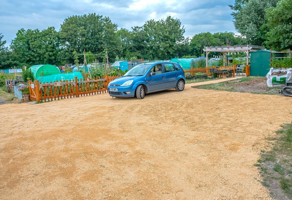 A huge thanks to global construction company <a href="/rlb_uk/">RLB UK</a>, <a href="/21_cbs/">21CBS</a> and @travisperkinsco, who helped us make the allotment even more accessible by providing materials and labour so we could build two new raised beds and make our car park more wheelchair-friendly last Friday 🪚🔨🗜️