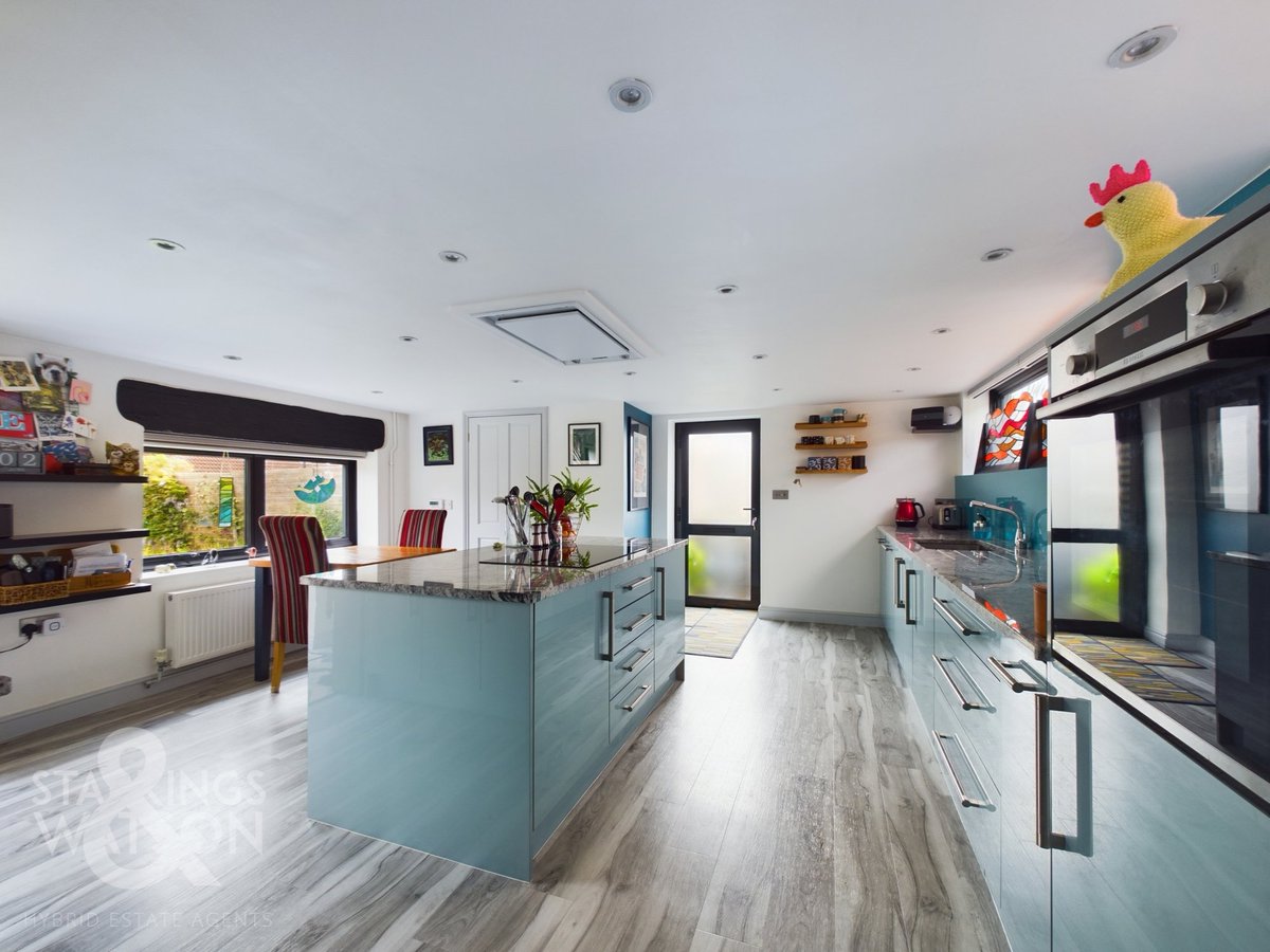 Stunning Contemporary Barn Conversion | Fully Landscaped Gardens | Gated Driveway &amp; Electric Car Charger | Two Reception Rooms | Utility/Boot Room Space | Four Bedrooms

Guide Price £625,000
📍 The Street, Brundall
🏡 View Full Details Here: ow.ly/W93n50ORkxn