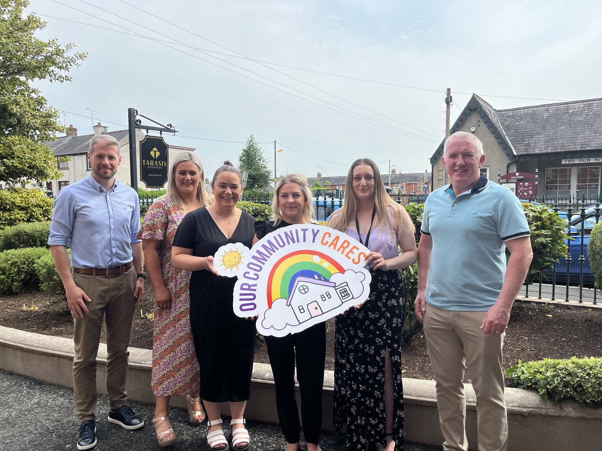Our Community Cares 🌈iCare, part of the Foundation division, has teamed up with local businesses <a href="/BunzlIreland/">Bunzl Ireland</a> <a href="/LinwoodsFoods/">Linwoods</a> &amp; McShane Packaging to support families in our area this summer.  #OurCommunityCares  #SupportingFamilies icarecharity.com/ourcommunityca…