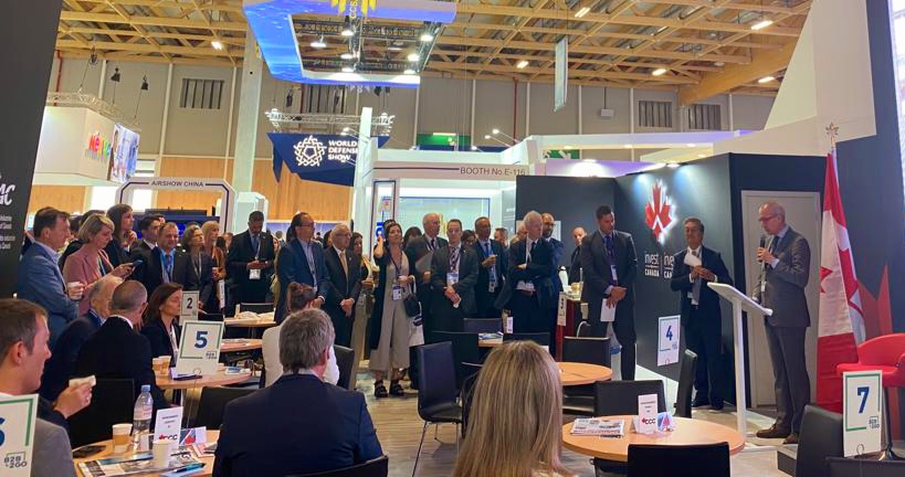 The #ParisAirShow - the world’s major event for #aerospace professionals – is a unique opportunity to promote the #decarbonization of transportation as we face the need for an #environmental transition. Wishing 🇨🇦 <a href="/ISED_CA/">ISED</a> Minister Champagne a warm welcome to Paris!