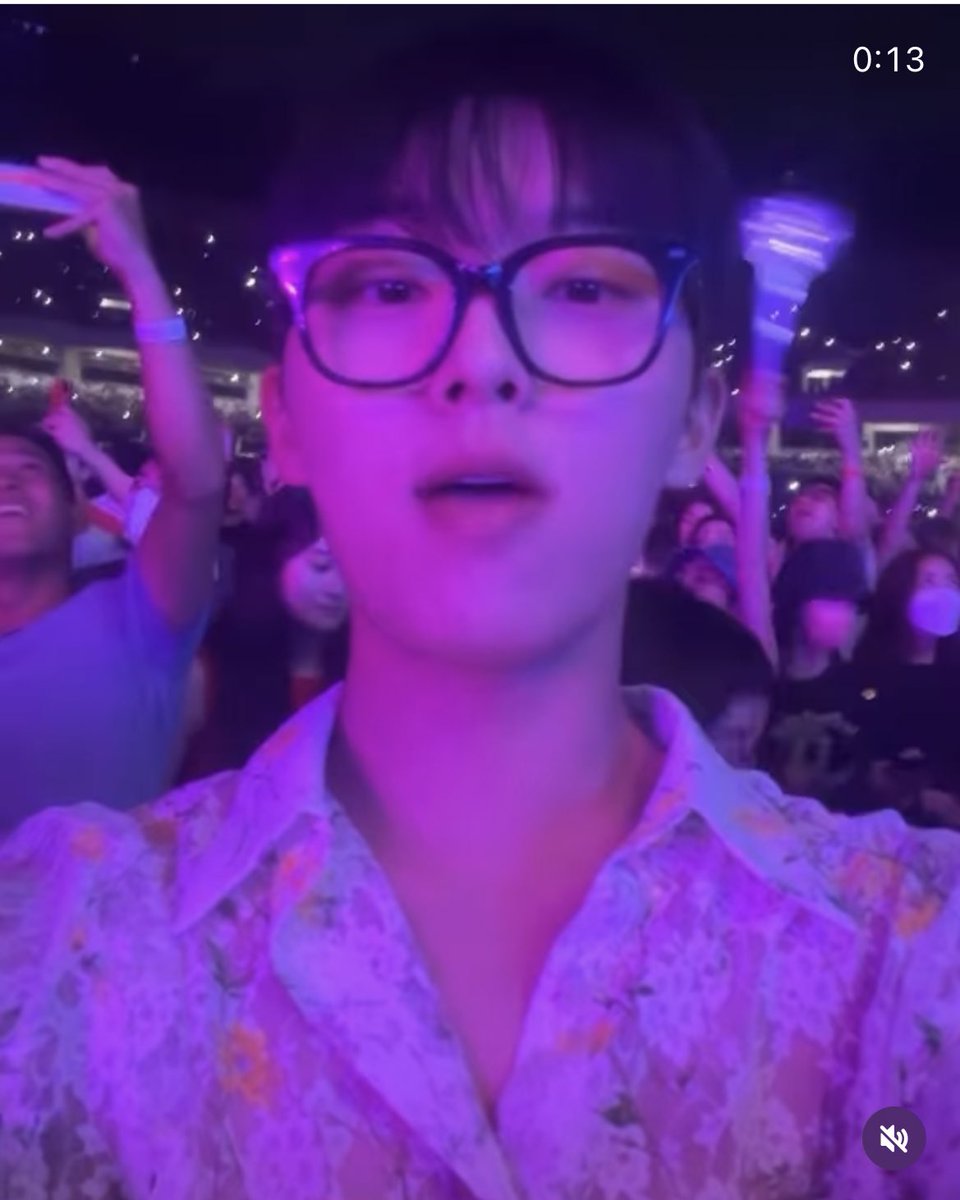 oh my god…. choi hyunwook was with hyunjae at the bruno mars concert