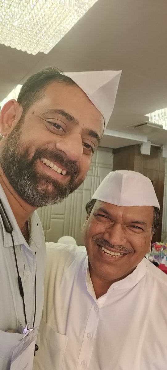 Had always wanted to meet and talk to a real #Mumbai #Dabbawala. Dream come true meeting Dr. Pawan Agrawal in the @CommonPurpose #January #GlobalLeaders program, with @LouiseTeboul and @anishapadhee