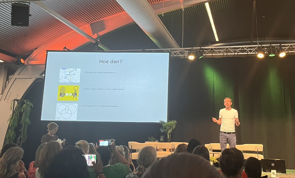 “We hebben nooit onderzocht waarom we ok vinden dat 25 % van onze bevolking al 30 jaar in een hoekje van de samenleving zit. Wees als 75 % kritisch &amp; bescheiden. Weet dat deze logica niet kent en die van jou niet dezelfde is als van deze mensen.” Tim ‘S Jongers #samentegenarmoede