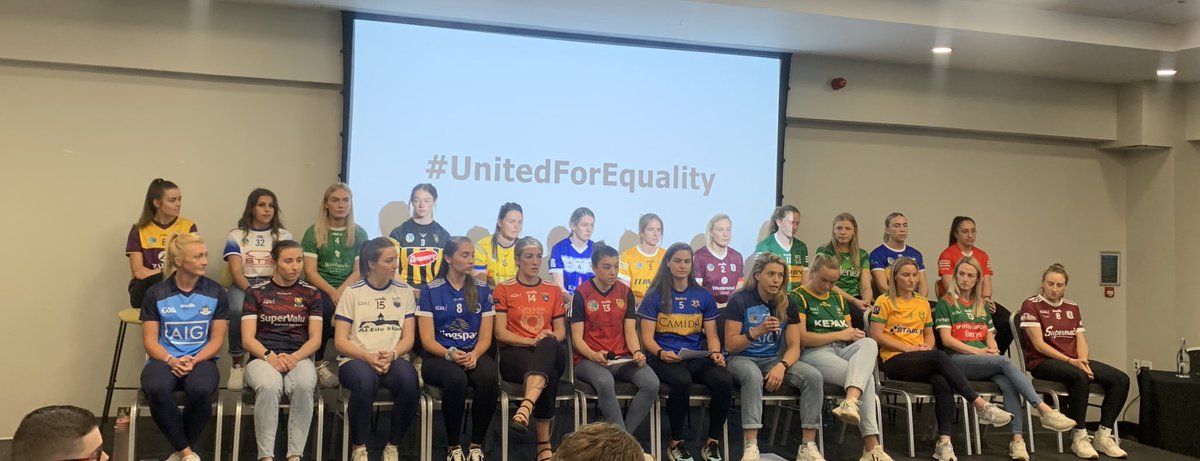 emmaduffy_'s tweet image. Striking image. Dublin camogie player Aisling Maher and Tipperary footballer Maria Curley open proceedings, following the past actions of their Ireland women soccer and rugby counterparts.