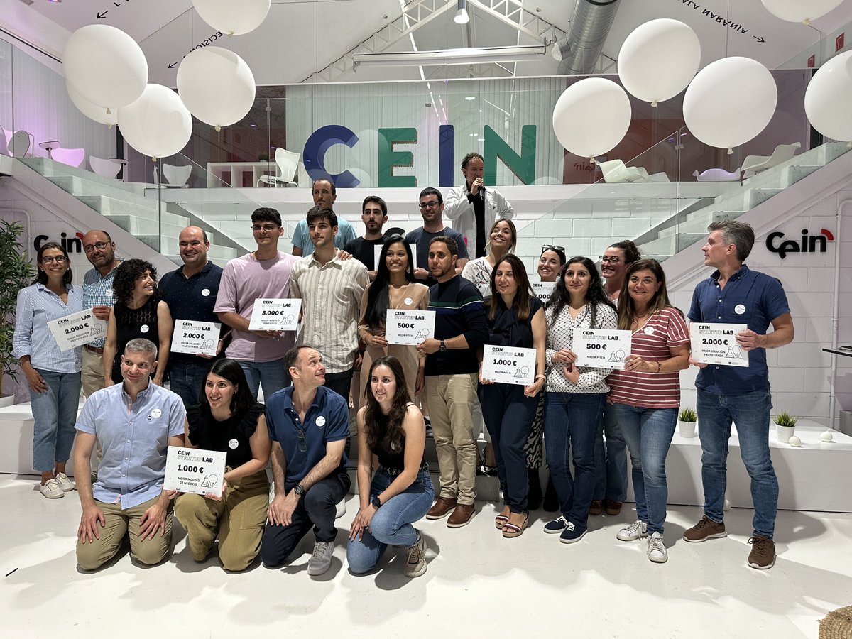 ceinnavarra's tweet photo. 🌟Entregados los premios al prototipado del #CEINStartupLab🌟

🎉🎉¡Enhorabuena a todos los equipos premiados!
👇🏼👇🏼👇🏼👇🏼👇🏼👇🏼
https://t.co/qLUBslOoLr

 👏🏻👏🏻¡Y gracias a las 100 personas que compartieron el evento con nosotras! https://t.co/vEHLM2mU69