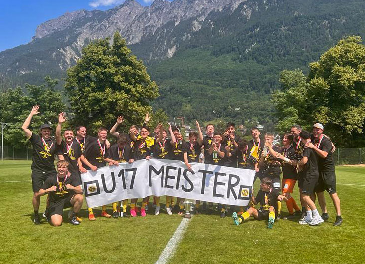 Unsere U17 ist Schweizer Meister 💛🖤🏆

Herzliche Gratulation an das Team von Trainer Mario Raimondi!

#BSCYB #YouthBase #InYouthWeBelieve #YBMeister2023