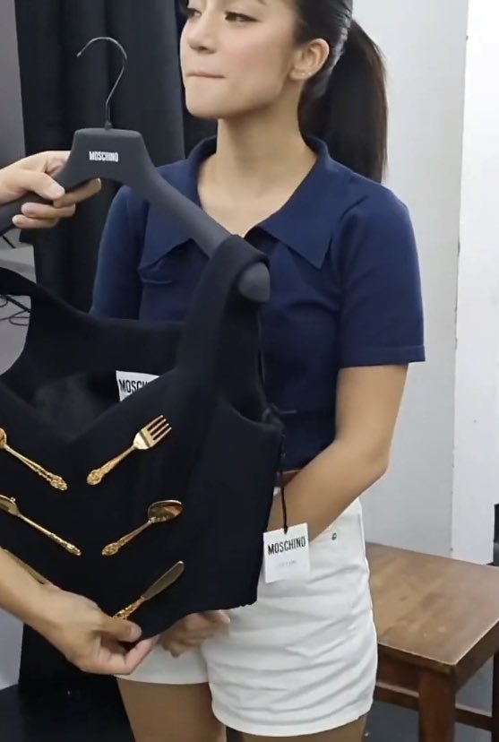 idk but i really love this kind of outfit for her 😩 #BelleMariano