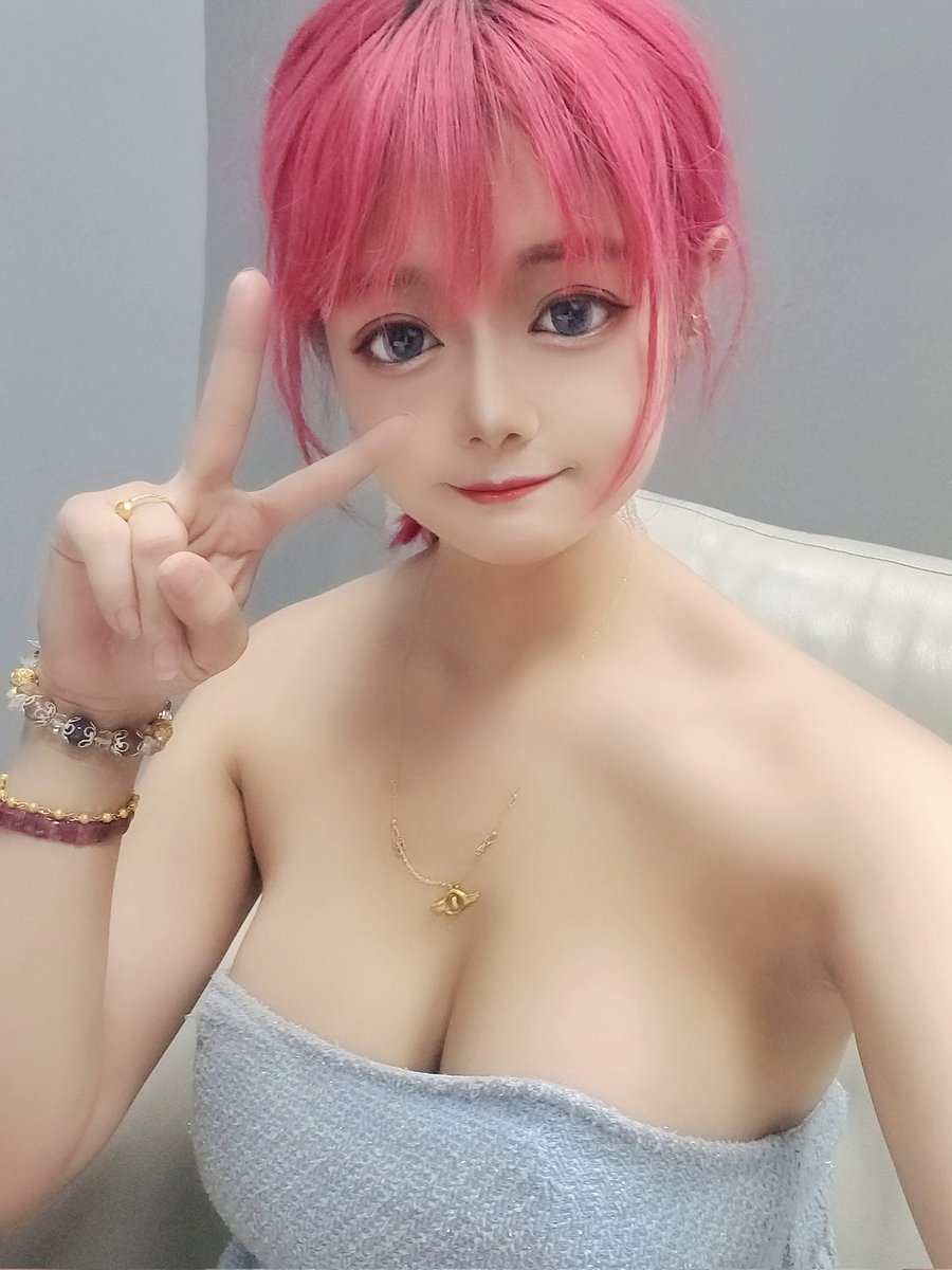 誠徵一人19:30陪我逛逢甲夜市
遊戲規則 ：我幫你買你幫我買 雙方各自不能超過兩千塊
用推特密我哦~~(之前沒回你訊息的可以再私訊一次試試看）
工作室預約請加賴 我的賴：https://t.co/20Ttq86gOD
按摩。做臉。清粉刺。除毛。樣樣精通
由我本人為你們服務~~
#純純的約會
#出去玩 https://t.co/a4SF2terzJ