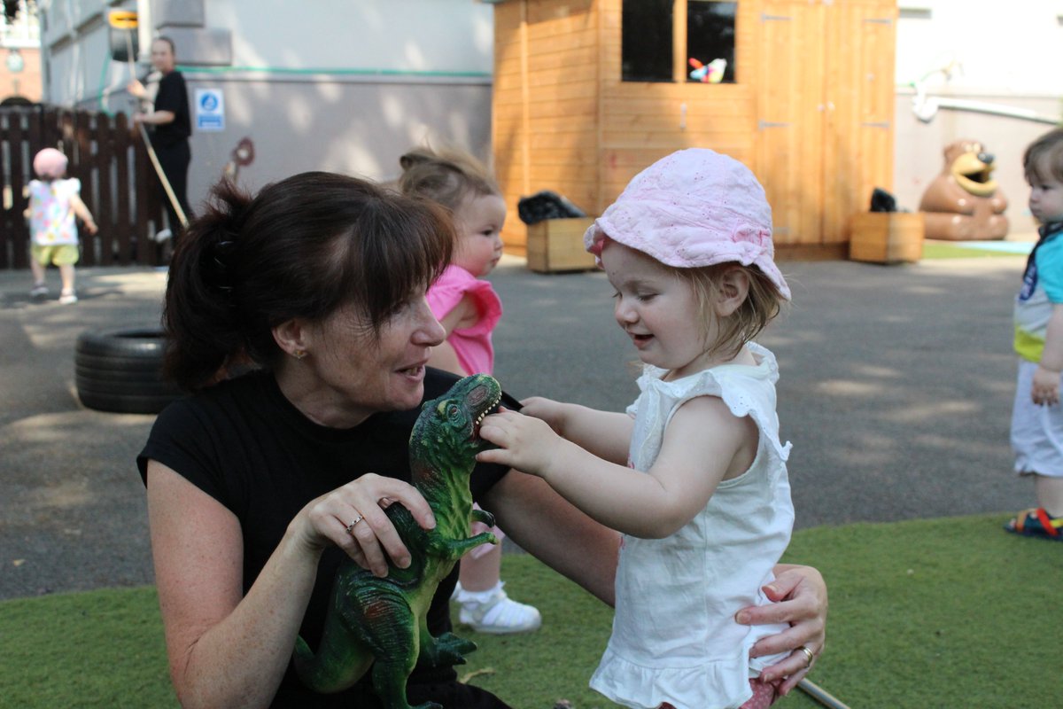 stmarys_EYD's tweet image. To help you cool down from the weekend, here are our little ones enjoying ice play outside! ☀️🧊They enjoyed breaking through big blocks of ice to get to the dinosaurs! 🦖

#iceblocks #iceplay #dinosaur #explore #play #sensory #together #fun #learn #cooldown