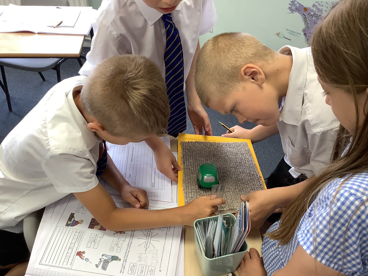 3PD_LPS's tweet photo. Testing surfaces in Science…which one creates the most friction and why? 🤔#LPSscience @3WW_LPS https://t.co/oD1fhchrwy