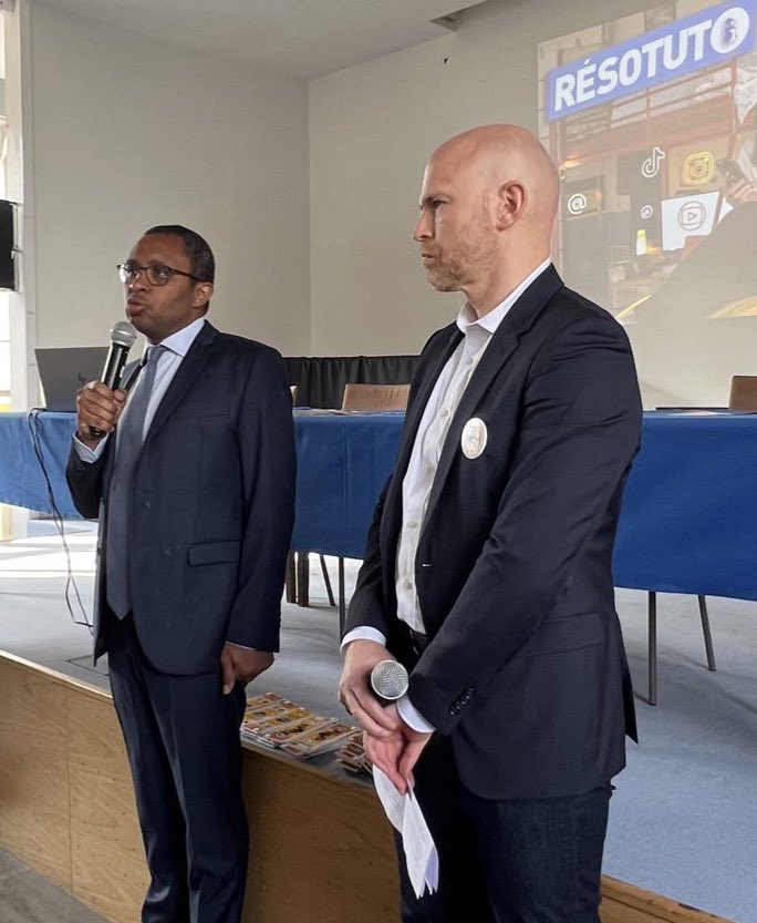 e-Enfance/3018 tweet media