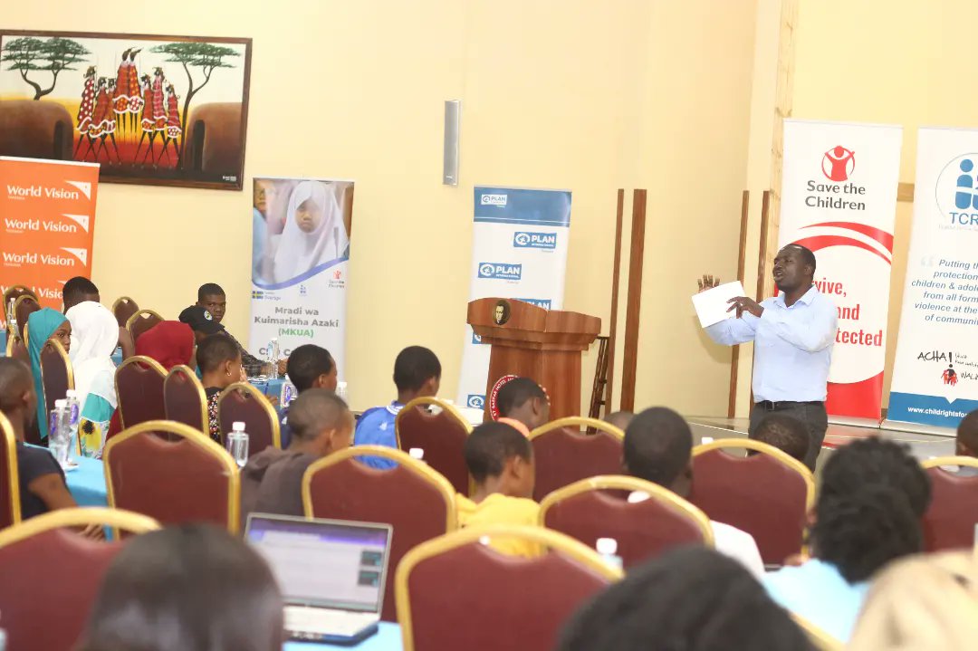 tcrf_tz's tweet photo. On 14th June 2023, In a 30-minute plenary session run by Plan International, during children’s gathering at St. Gasper Dodoma, children learnt about basic fundamental child rights and responsibilities. @PlanTanzania
@scitanzania @WorldVision #tcrf https://t.co/k7CnC6fnLQ