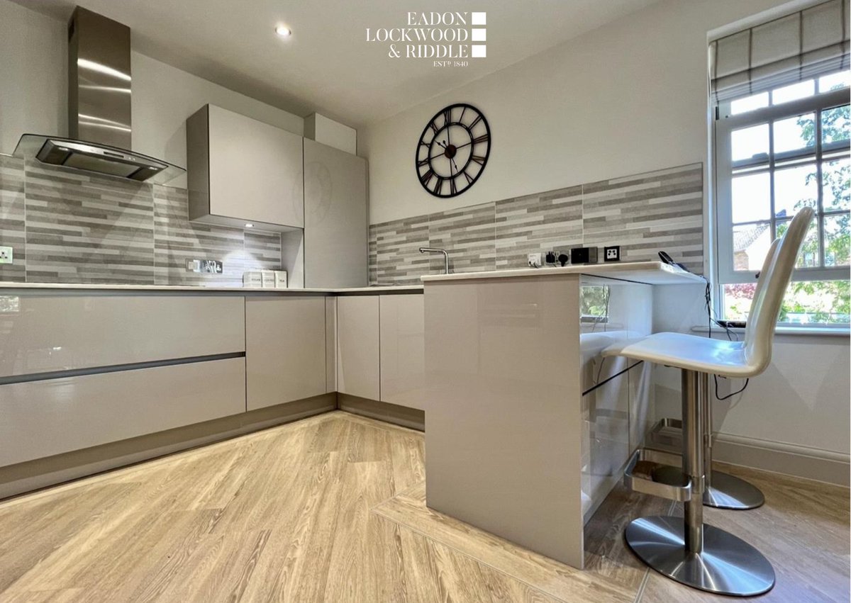 ELRltd's tweet photo. TO LET‼️

Totley Brook Road, Sheffield 📍

A stunning two double bedroom executive apartment situated in Dore. 

▫ £1,400 pcm 💷
▫ Available NOW 📅
▫ Furnished 🛏

0114 268 9900 ☎️

https://t.co/tr52jpxv7b https://t.co/EgsGzgQ3IL