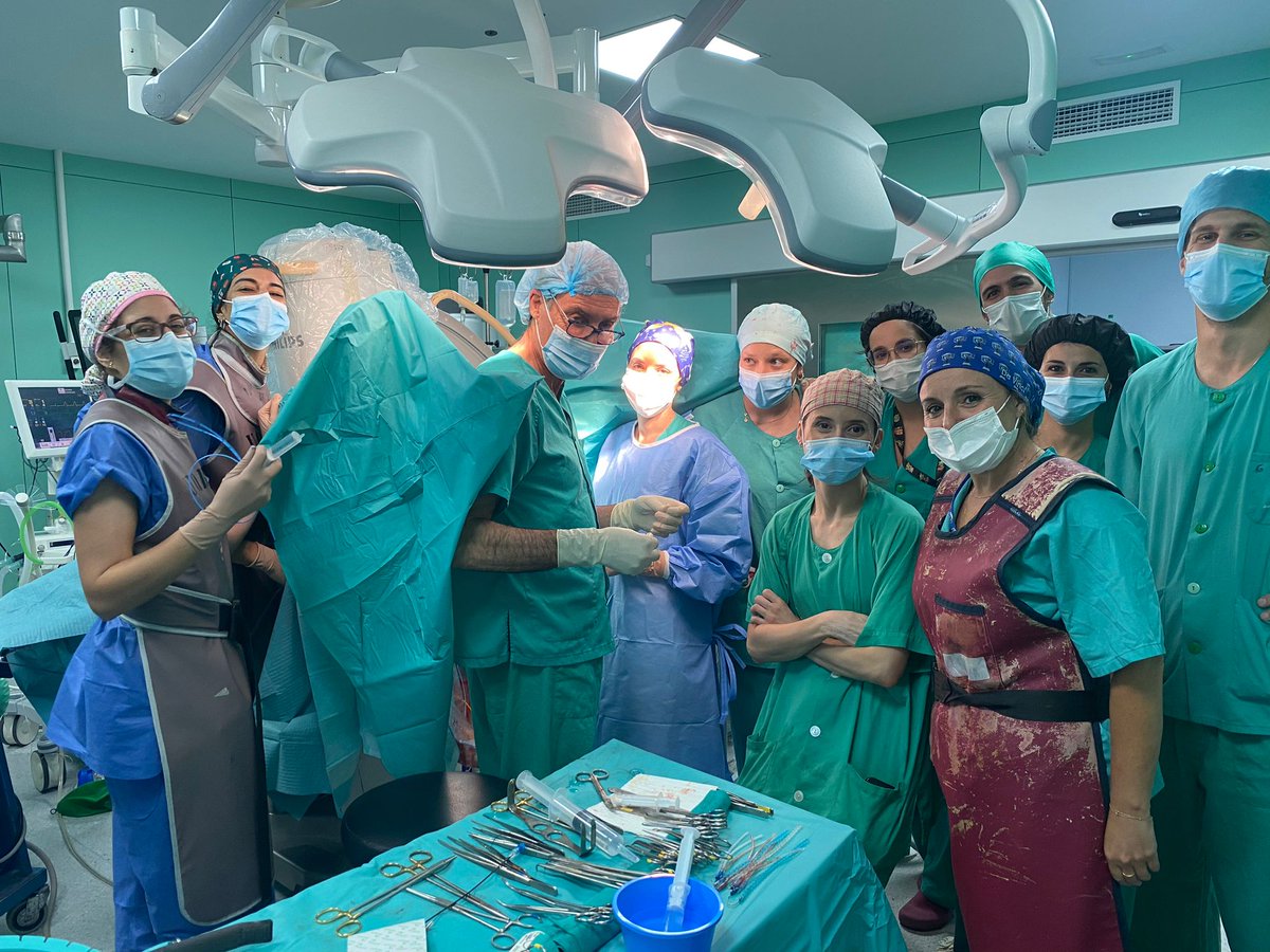 Urología Hospital Puerta del Mar (@urologiahupm) on Twitter photo Finalizamos I Jornada en investigación y cirugía urológica, con la colaboración del Servicio de Anatomía Patológica de <a href="/HUPMCadiz/">HospitalPuertadelMar</a> y del Dr. Paco Valle que realizó con maestría dos cirugías de fístulas complejas. Ciencia y aprendizaje 🔬🏥🥼 <a href="/UrologiaHUPM/">Urología Hospital Puerta del Mar</a> Finalizamos I Jornada en investigación y cirugía urológica, con la colaboración del Servicio de Anatomía Patológica de <a href="/HUPMCadiz/">HospitalPuertadelMar</a> y del Dr. Paco Valle que realizó con maestría dos cirugías de fístulas complejas. Ciencia y aprendizaje 🔬🏥🥼 <a href="/UrologiaHUPM/">Urología Hospital Puerta del Mar</a>