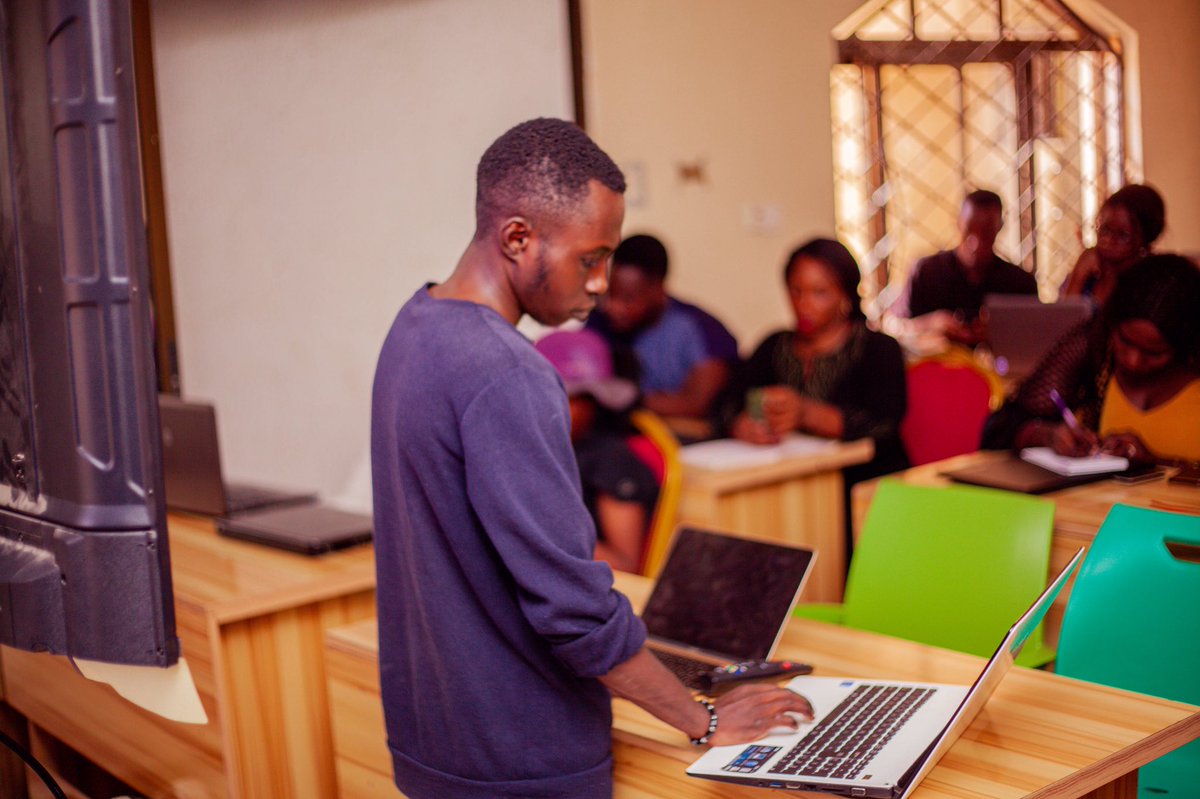 code_plateau's tweet photo. Want to secure your future in an increasingly digital world? 

Start learning digital skills now and be ready for the fourth industrial revolution! 💻🚀 

#CodePlateau https://t.co/aRJE14kL34