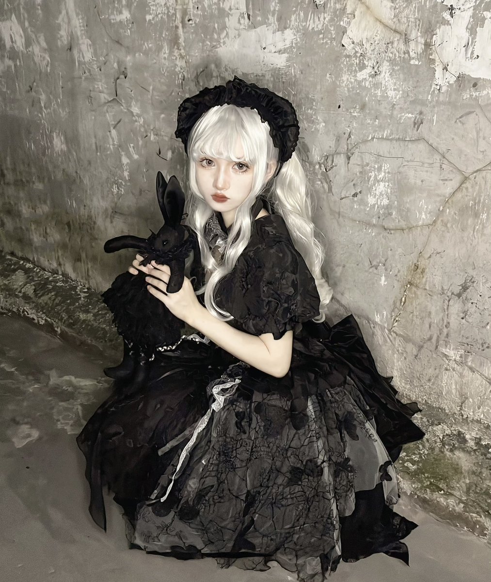 Miumimiko's tweet photo. 🖤 https://t.co/PXrCvoDpjE