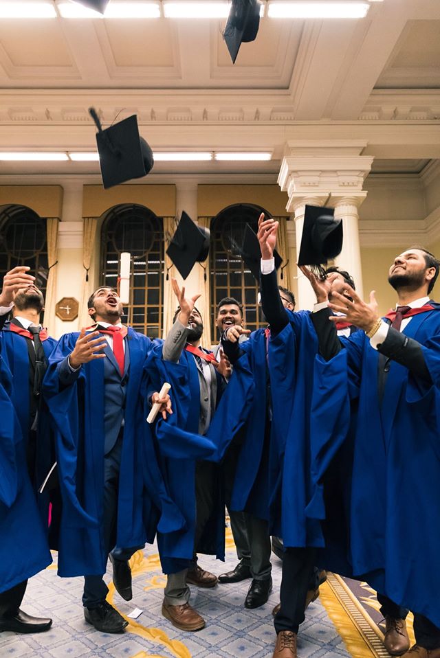 MiddlesexUni's tweet image. It's almost graduation 🙌🎓🙌 We're counting down the days until we can celebrate with you all next week 😊 Let's keep our fingers crossed for sunshine 🤞 #MDXGrad
