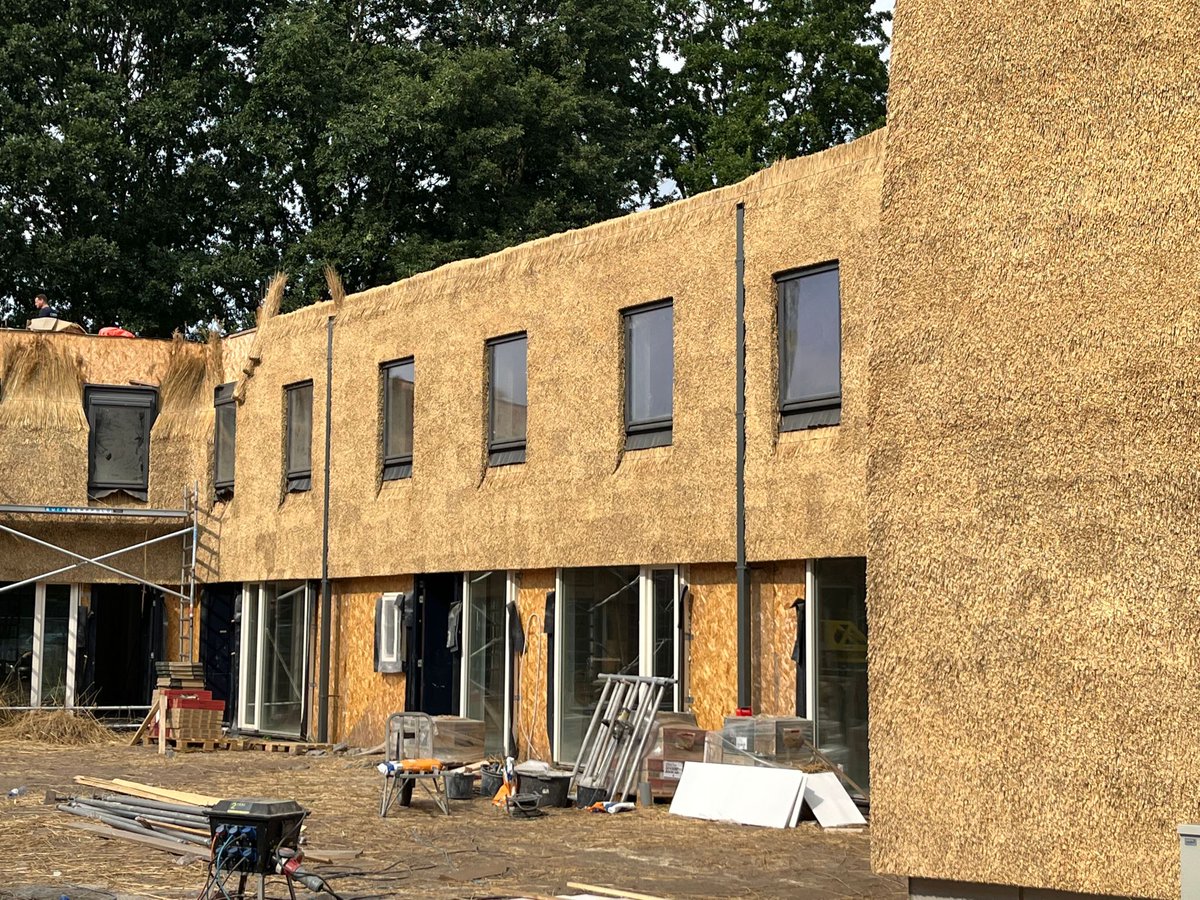 FormatA2's tweet photo. Gaaaaaaaaaaf!
10 woningen #Moerenburcht #werkinuitvoering https://t.co/b3J513z2P7