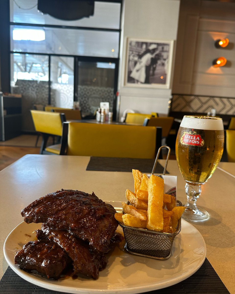 Our NEW Monday rib special,which includes a free complimentary beer 🍺 

#gibson #ribs #capetownetc #mondayspecial #gibsoncapetown #ribsspecial #vandawaterfront #capetown